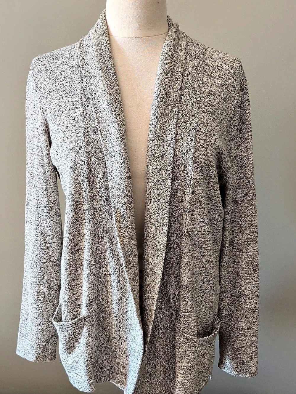 J Maglaulin Women's Shawl Collar Cardigan in Gray & White Size Medium